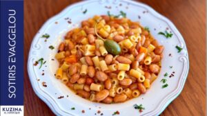 Short-cut pasta with borlotti beans (fasolia chantres)