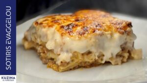 Pastitsio (Greek baked pasta with meat and béchamel)
